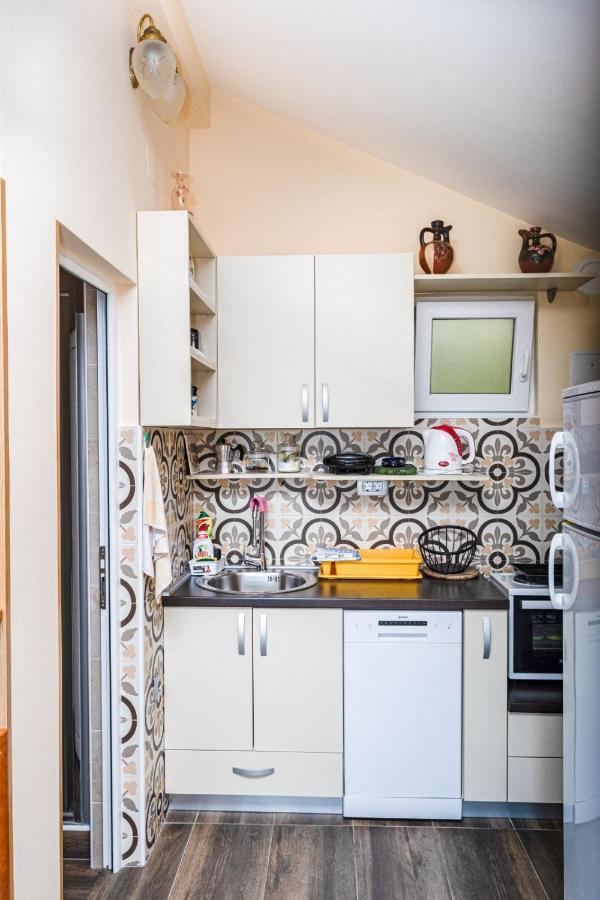 Apartmani Kamena Ruza Budva Exterior photo
