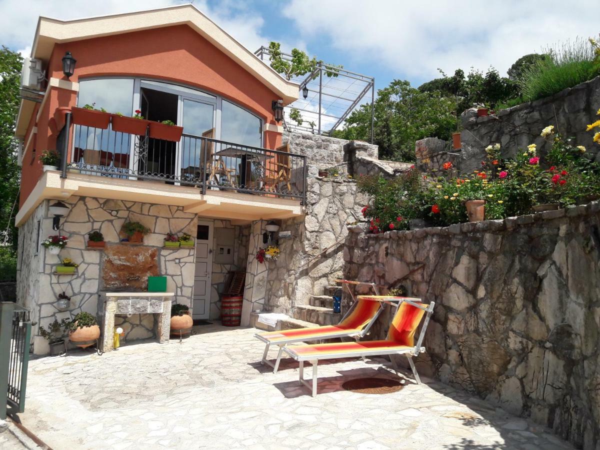 Apartmani Kamena Ruza Budva Exterior photo